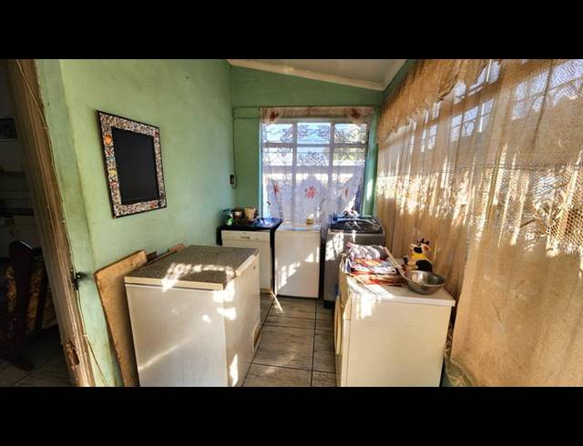 6 BEDROOM HOUSE FOR SALE IN PRIMROSE